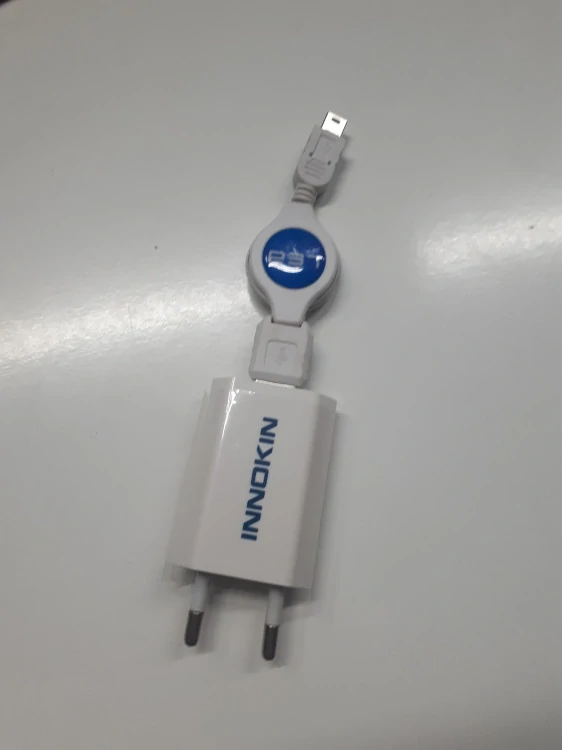 USB / Mini USB svinovací kabel pro elektronickou cigaretu (logo LEA) s Adaptérem - POUŽITÉ