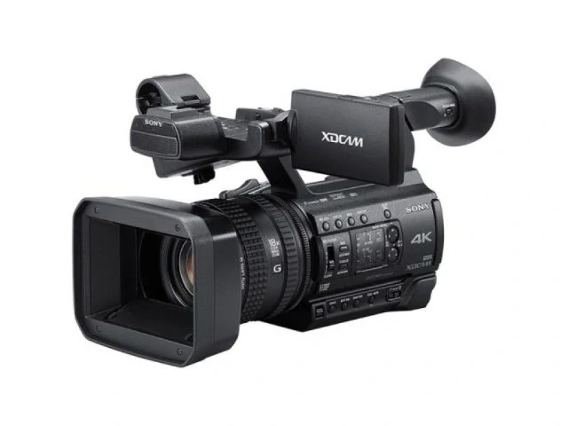 Pronájem - Kompaktní, profesionální 4K kamera Sony PXW Z 150