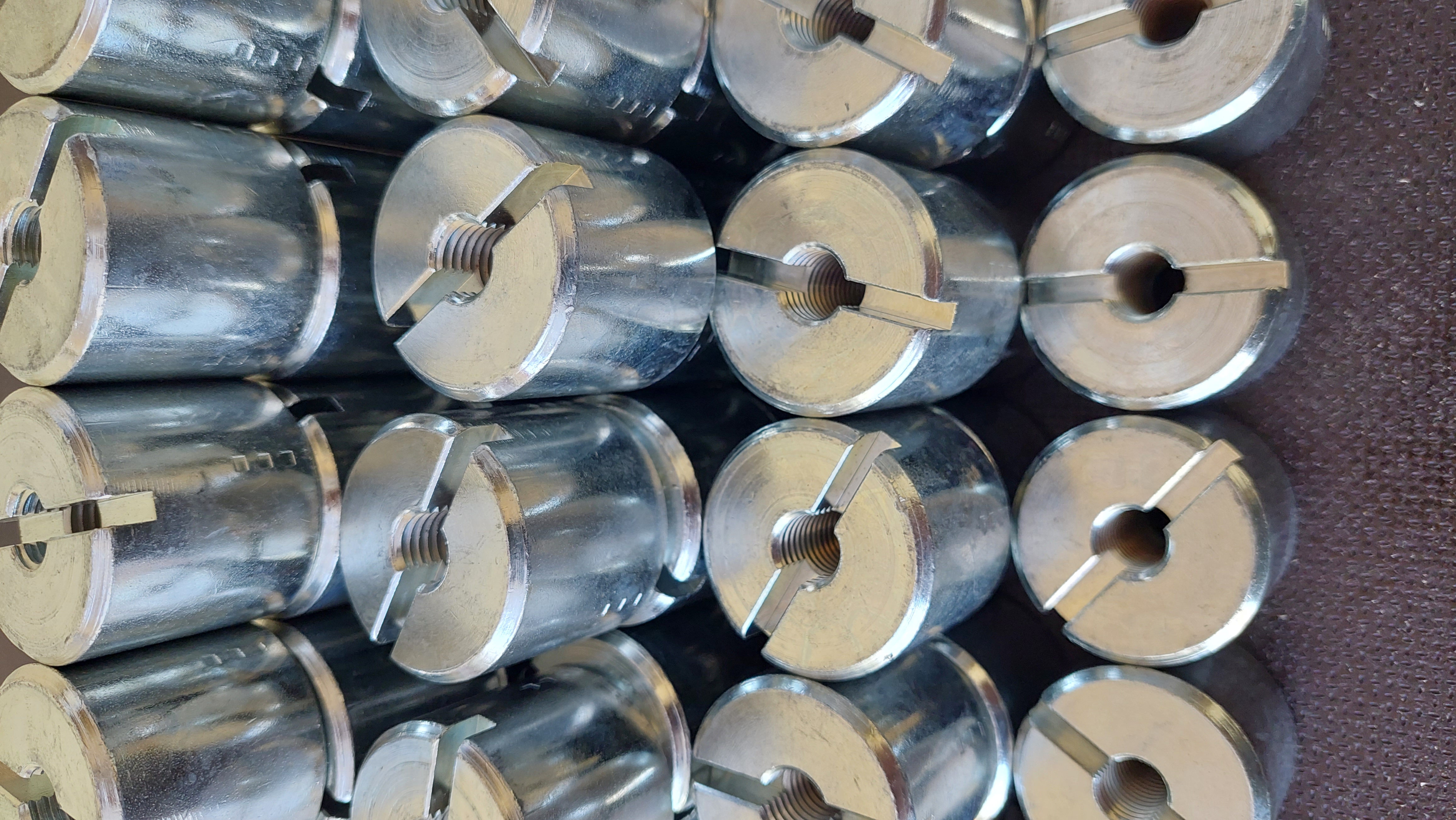 Kamen pro zábradlí závit M12