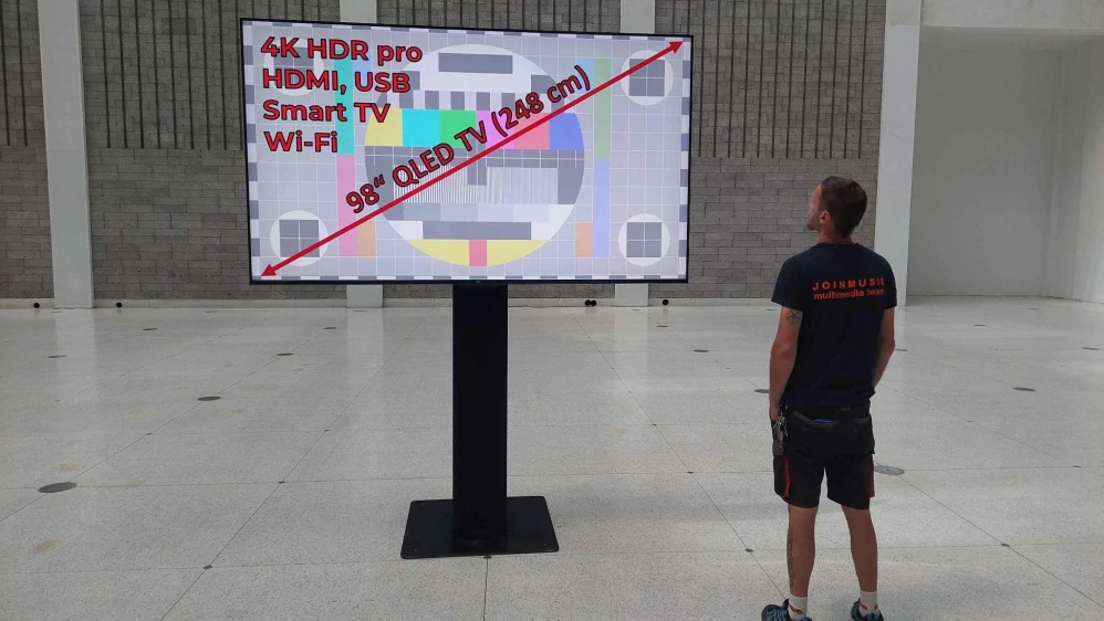 Pronájem - set; 98" LED televize 248 cm 4K ULTRA HD s pojízdným stojanem na velké TV