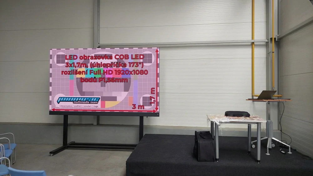 vnitřní COB LED 3x1,7m (úhlopříčka 135")