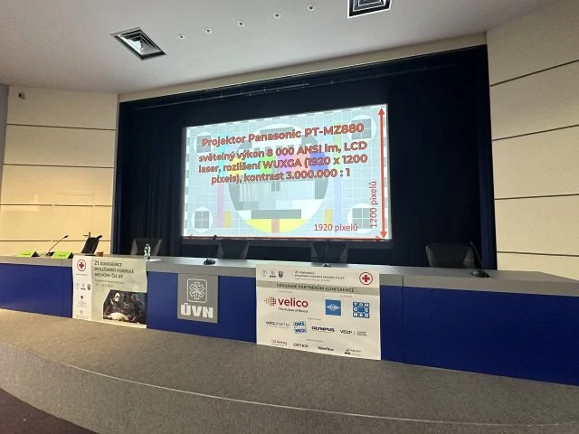 Pronájem - Projektor Panasonic PT-MZ880BU