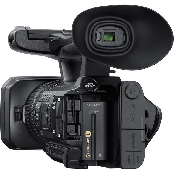Pronájem - Kompaktní, profesionální 4K kamera Sony PXW Z 150