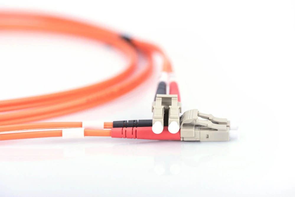 DIGITUS Fiber Optic Patch Cord, LC/LC Multimode 50/125 µ, Duplex Length 15m