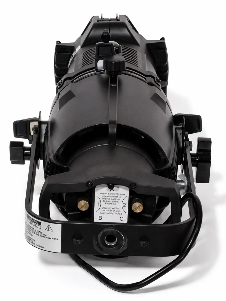 Pronájem - Profile spot 750W