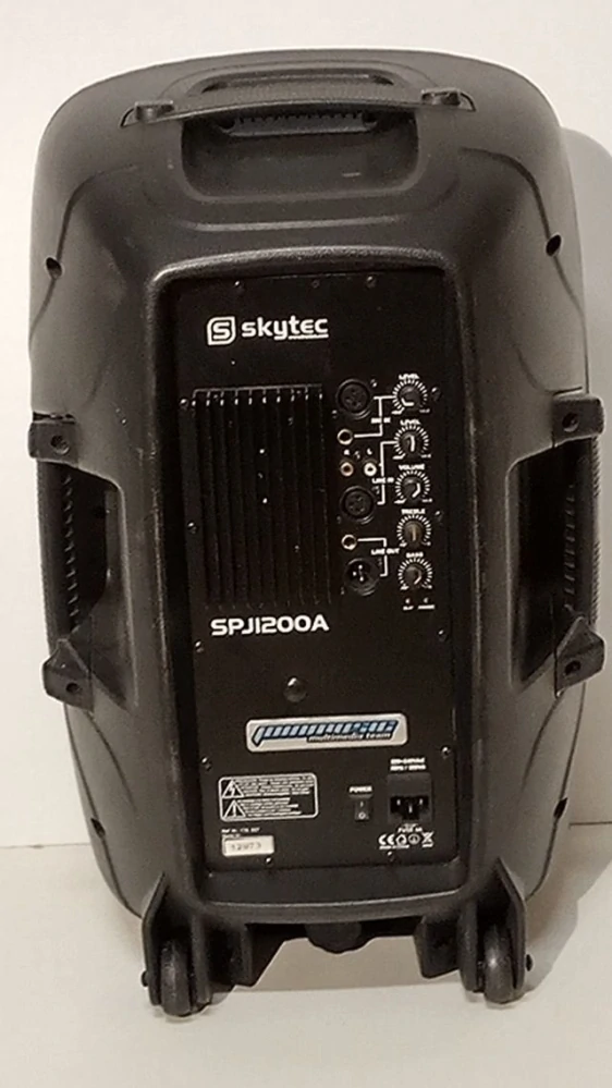 Pronájem - Reproduktor aktivní 300/360W, Omnitronic KB-215A, Skytec SPJ-1200a mp3