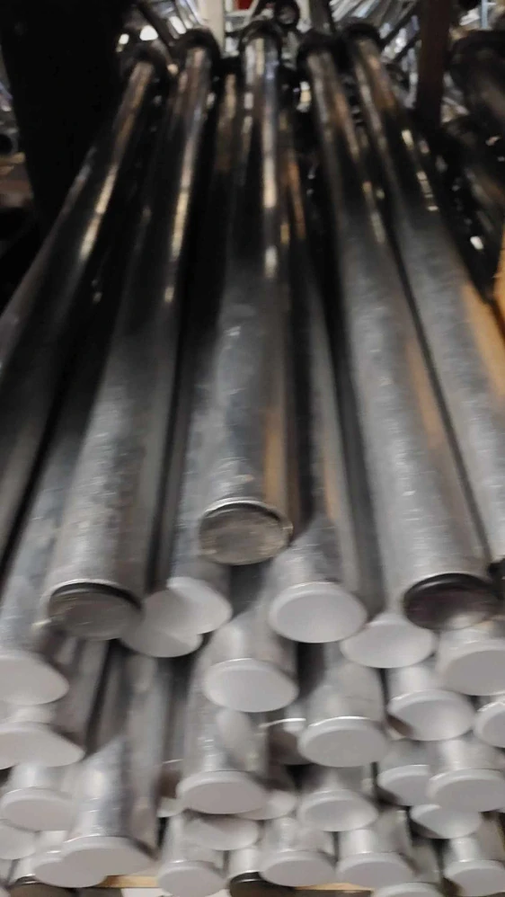 Al noha základní délka 0,4m