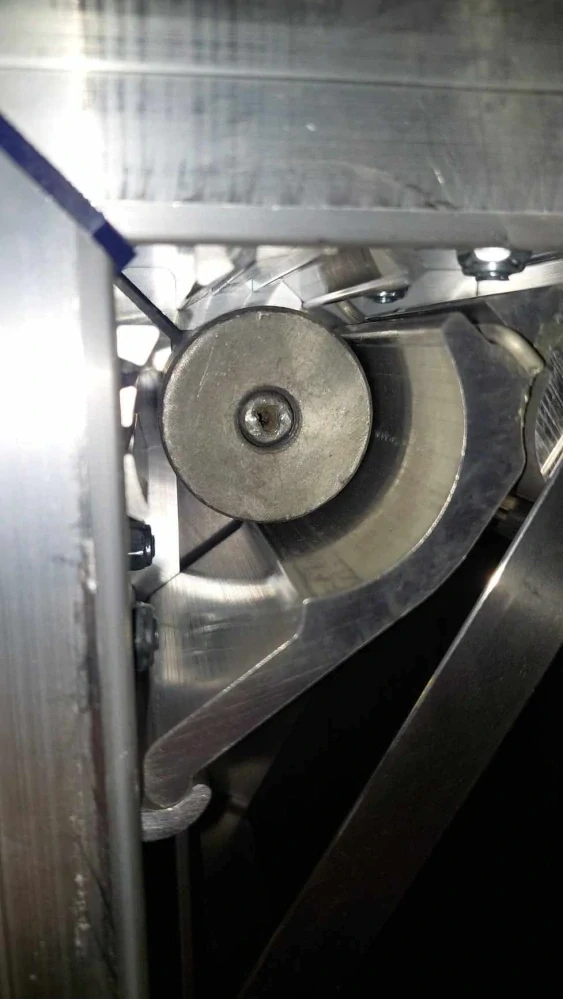 Trn pro zábradlí - roh