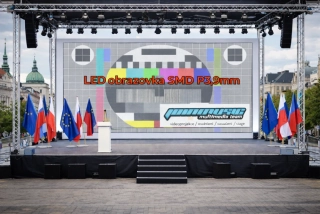Pronájem - Venkovní LED obrazovka 7x4m LED SMD P3,9mm