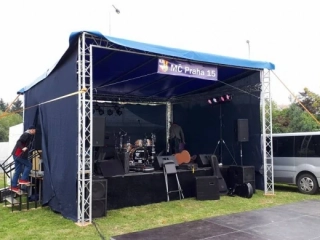 Pronájem - Mobilní stage, zastřešení 6x5m + pódium 6x4m