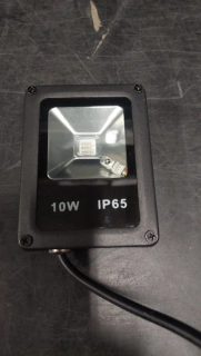 Pronájem - Mi-light LED reflektor 10W RGB + CCT