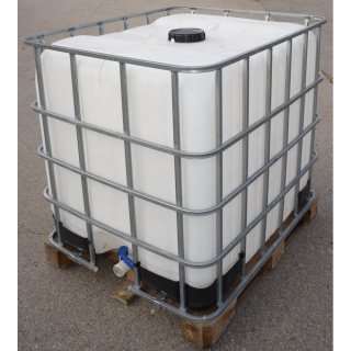 Pronájem - IBC nádrž 1000L na dřevě
